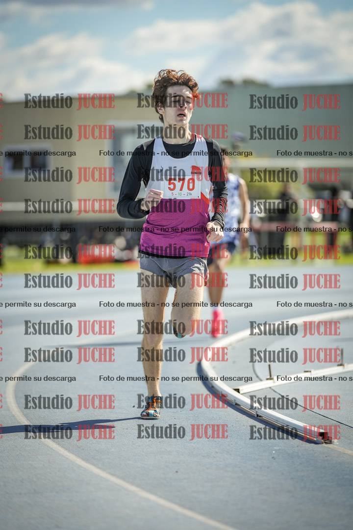 Fotos de los 800 m llanos de varones