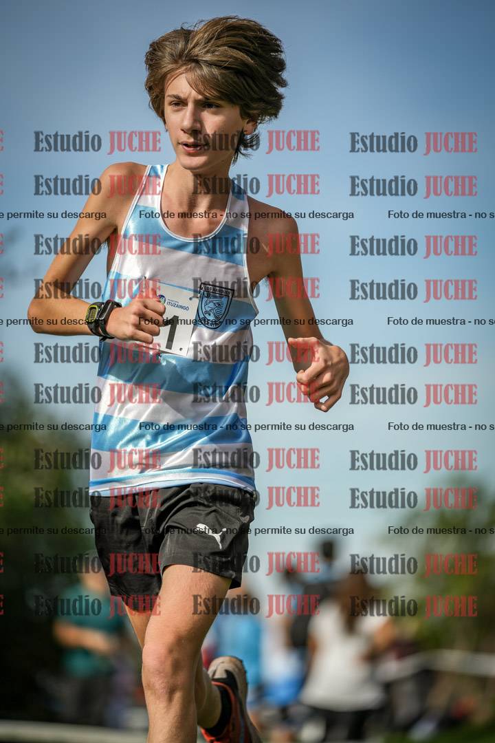Fotos de la llegada del cross de 2000 m