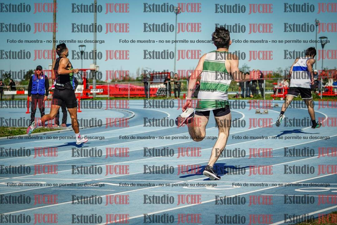 Fotos de los 400 m llanos de varones