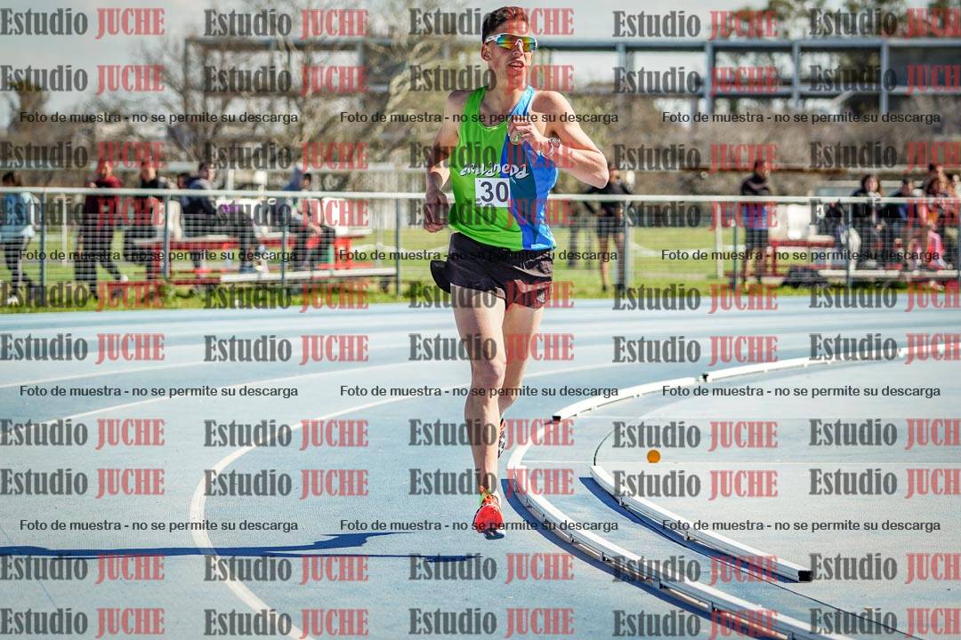 Fotos de los 5000 m llanos de mujeres y varones