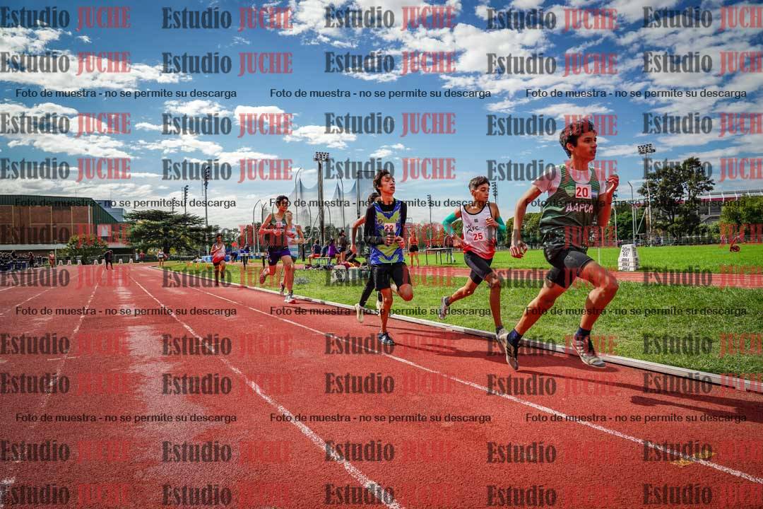 Fotos de los 600 m llanos de varones