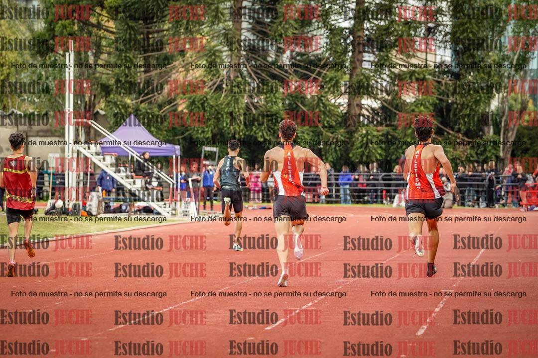 Fotos de los 400 m llanos de varones