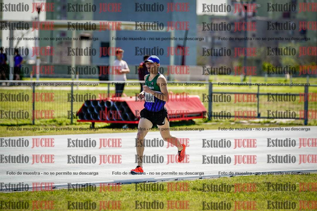 Fotos de los 2000 m con obstáculos de varones