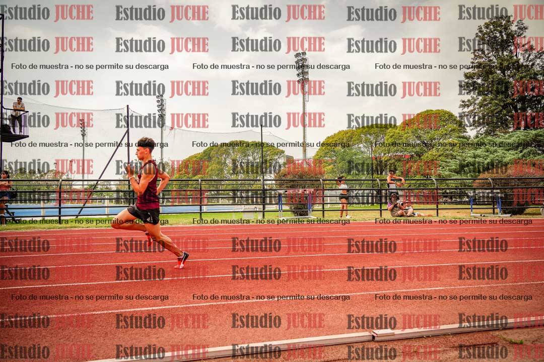 Fotos de los 200 m llanos de varones