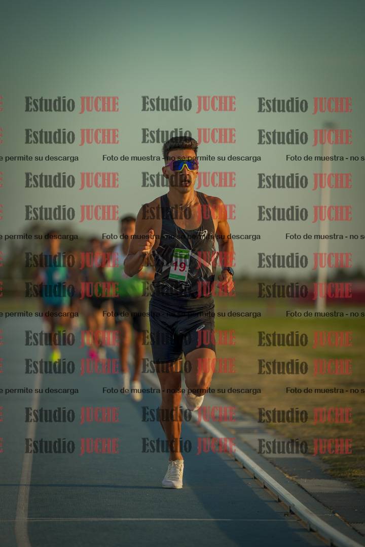 Fotos de los 3000 m llanos de varones