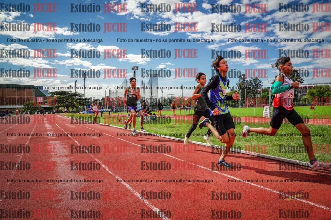 Fotos de los 600 m llanos de varones