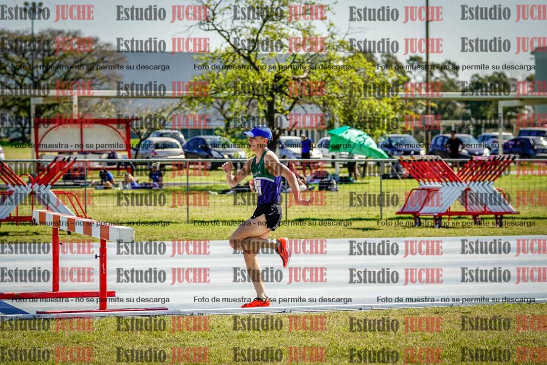 Fotos de los 2000 m con obstáculos de varones