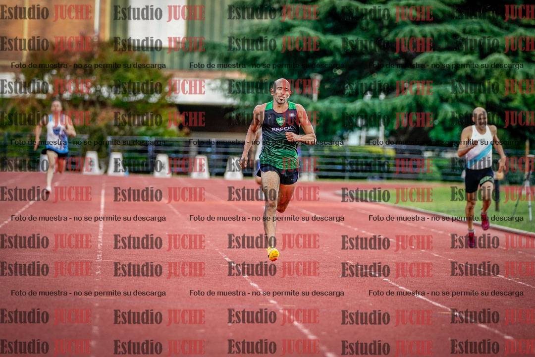 Fotos de los 400 m llanos de varones