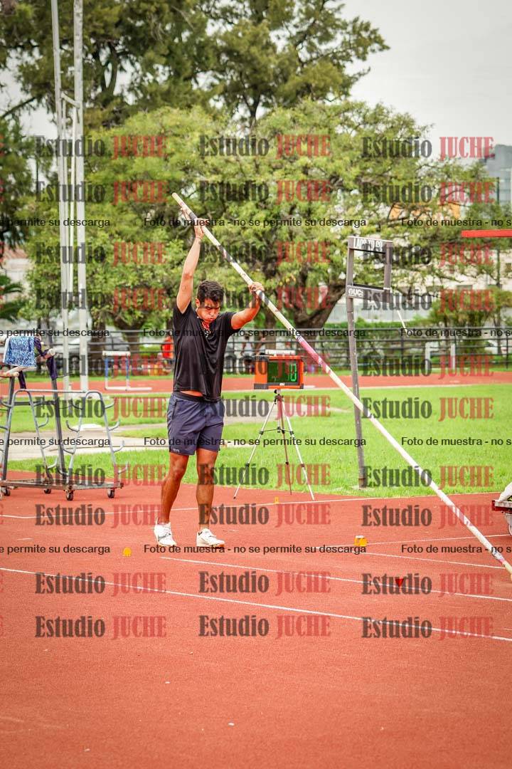 Fotos del salto con garrocha de varones - decatlón 8