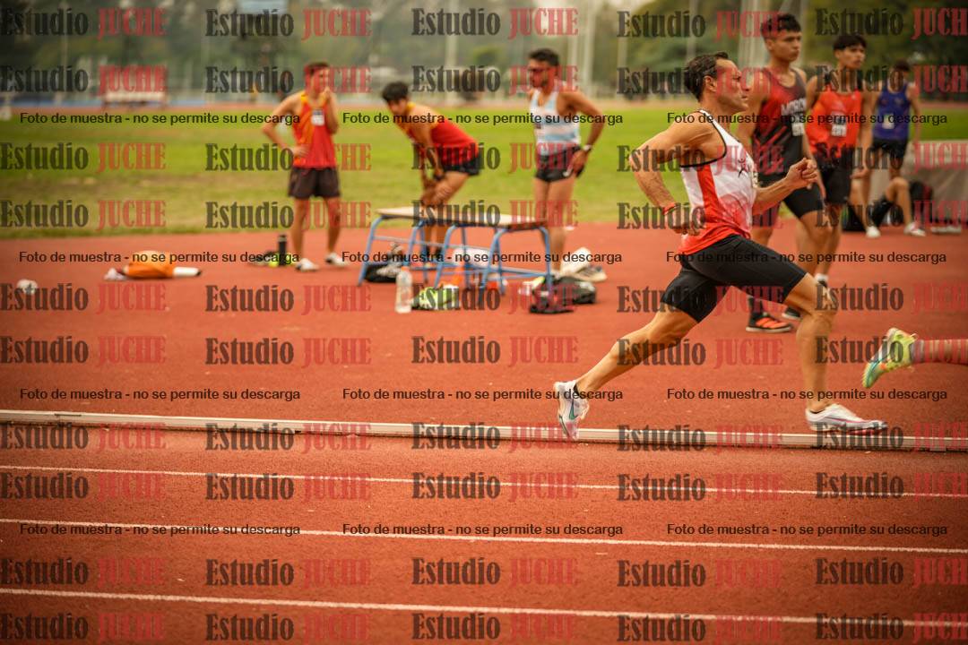 Fotos de los 800 m llanos de varones