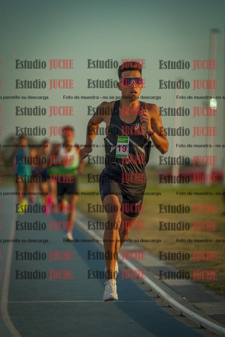 Fotos de los 3000 m llanos de varones