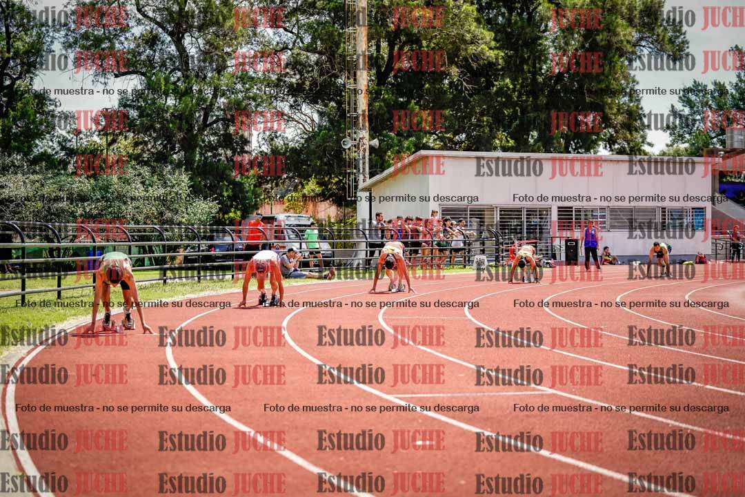 Fotos de los 400 m llanos de varones