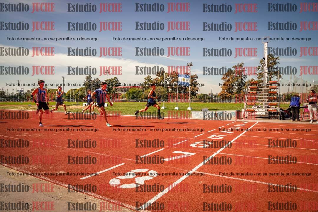 Fotos de los 100 m llanos de varones