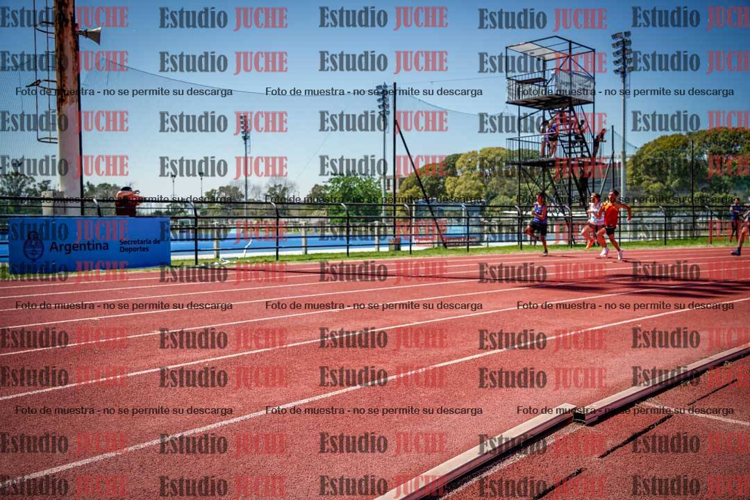 Fotos de los 200 m llanos de varones
