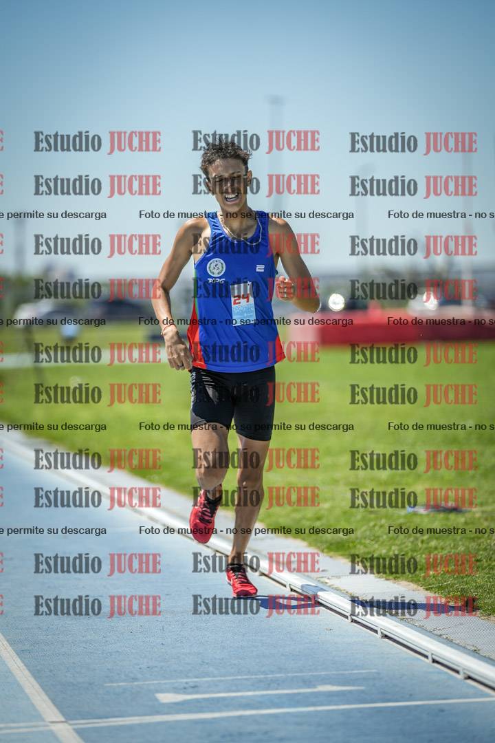 Fotos de los 800 m llanos de varones