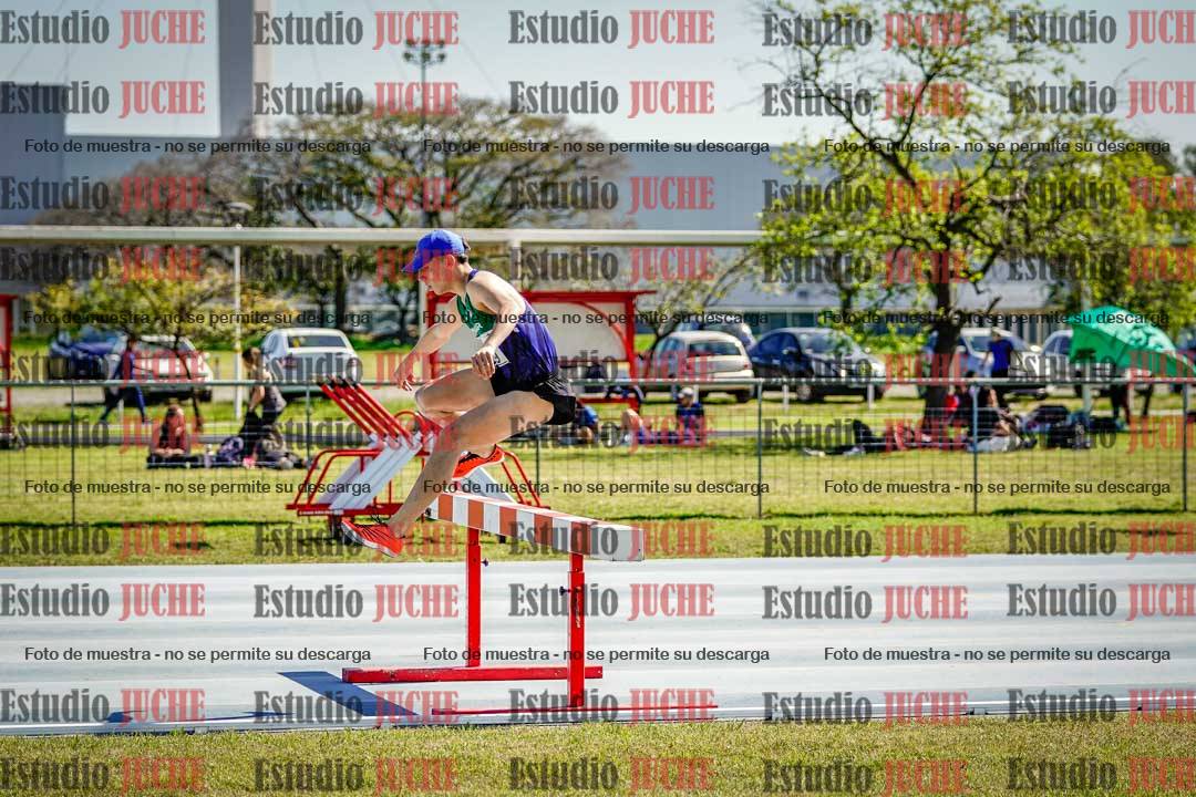Fotos de los 2000 m con obstáculos de varones