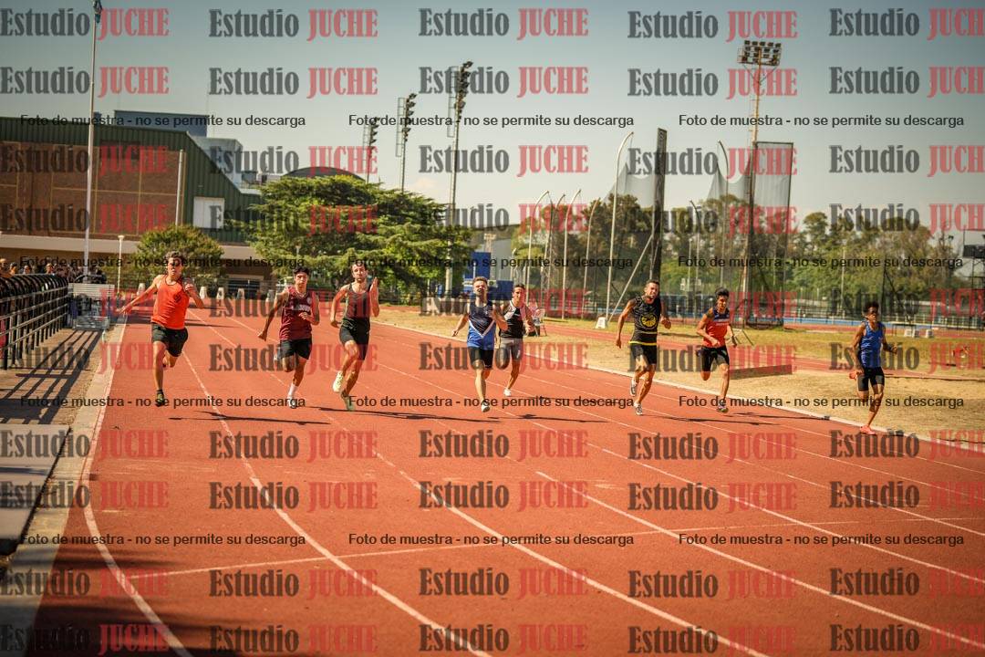Fotos de los 200 m llanos de varones