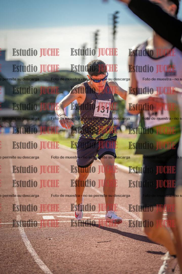 Fotos de los 800 m llanos de varones