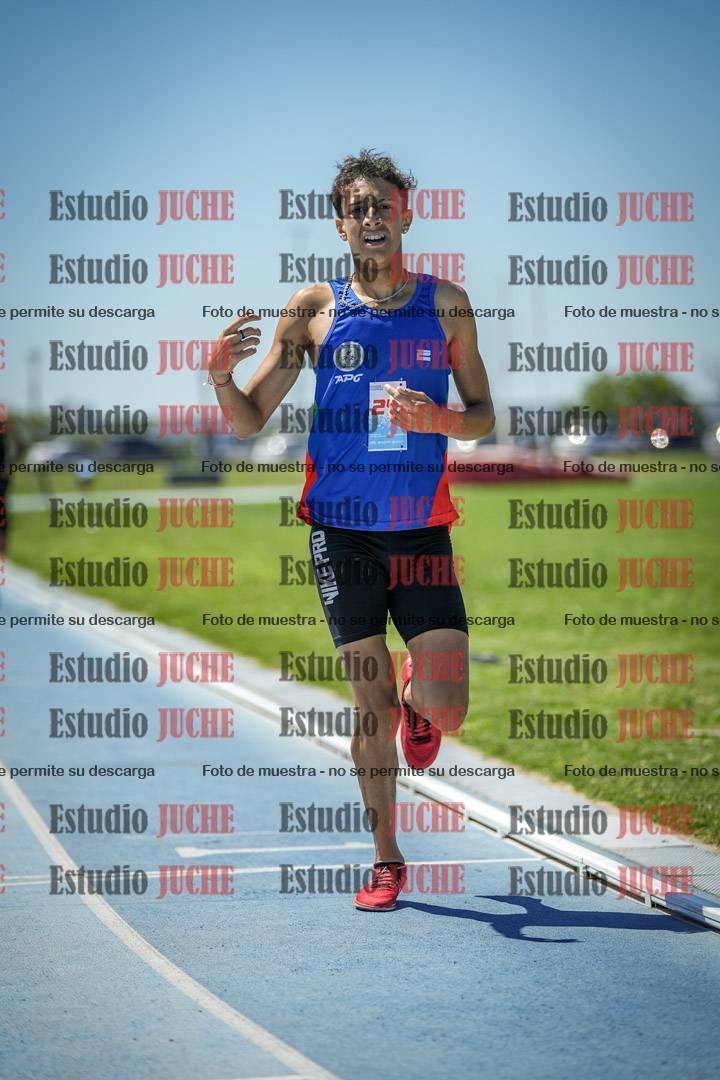 Fotos de los 800 m llanos de varones
