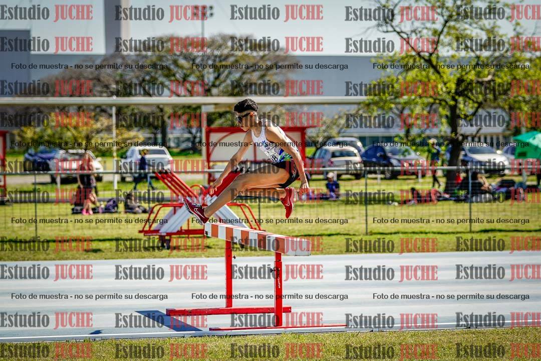 Fotos de los 2000 m con obstáculos de varones