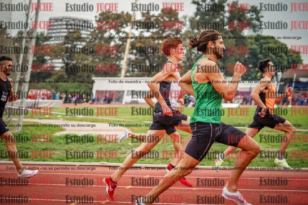 Fotos de los 800 m llanos de varones