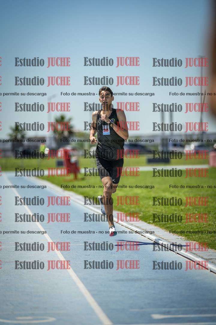 Fotos de los 800 m llanos de varones