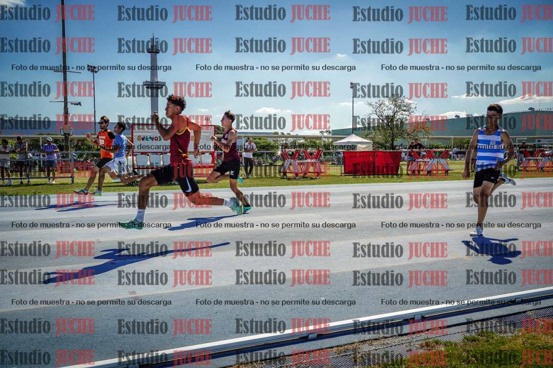 Fotos de los 100 m llanos de varones
