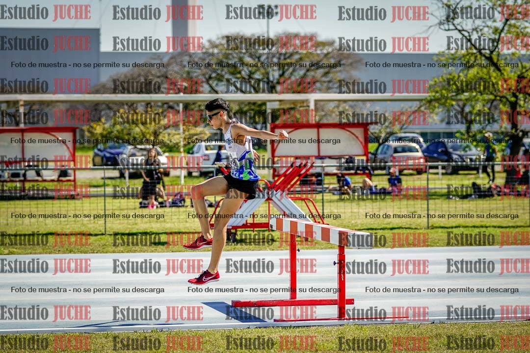 Fotos de los 2000 m con obstáculos de varones