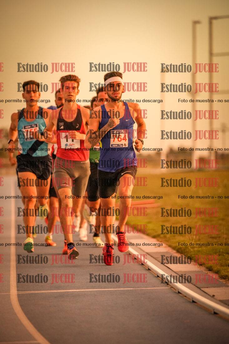 Fotos de los 3000 m llanos de varones