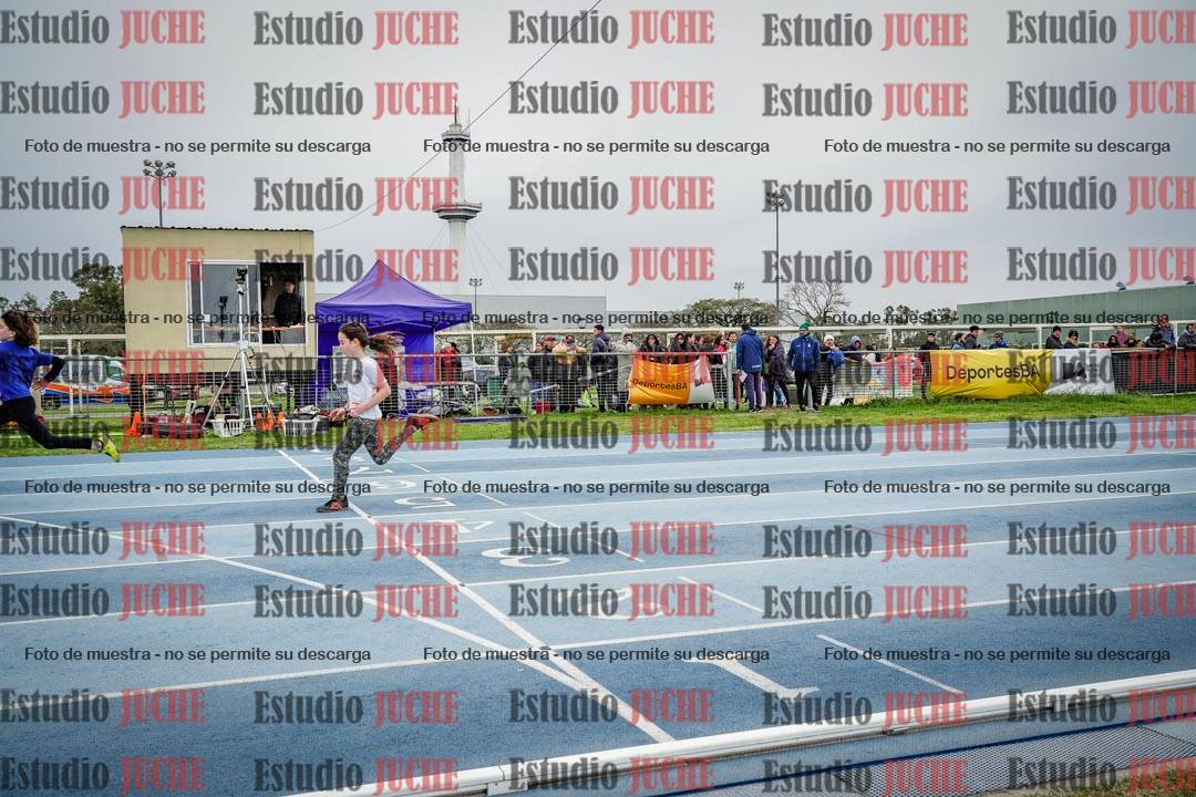 Fotos de los 50 m llanos de mujeres - U12