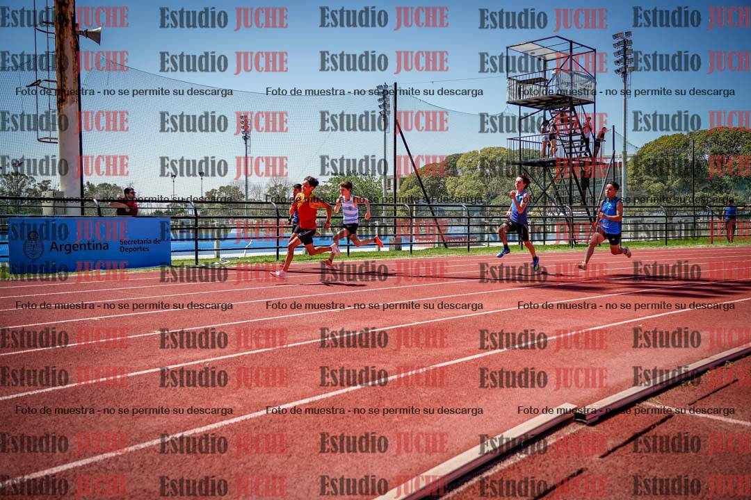 Fotos de los 200 m llanos de varones