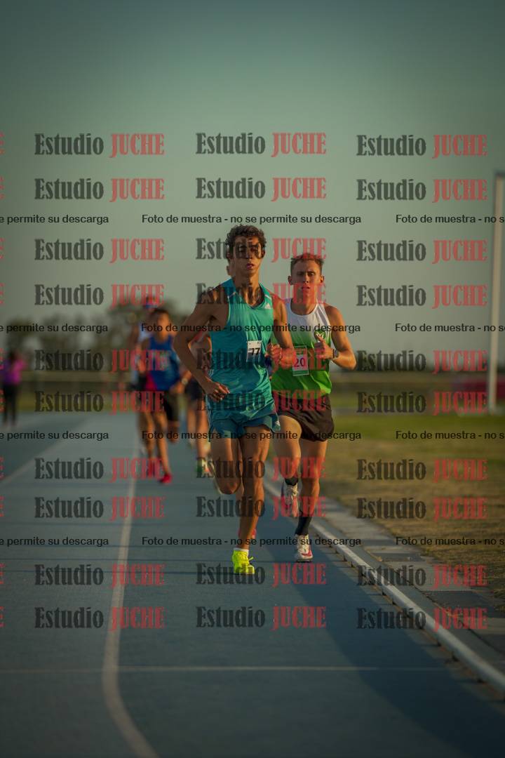 Fotos de los 3000 m llanos de varones