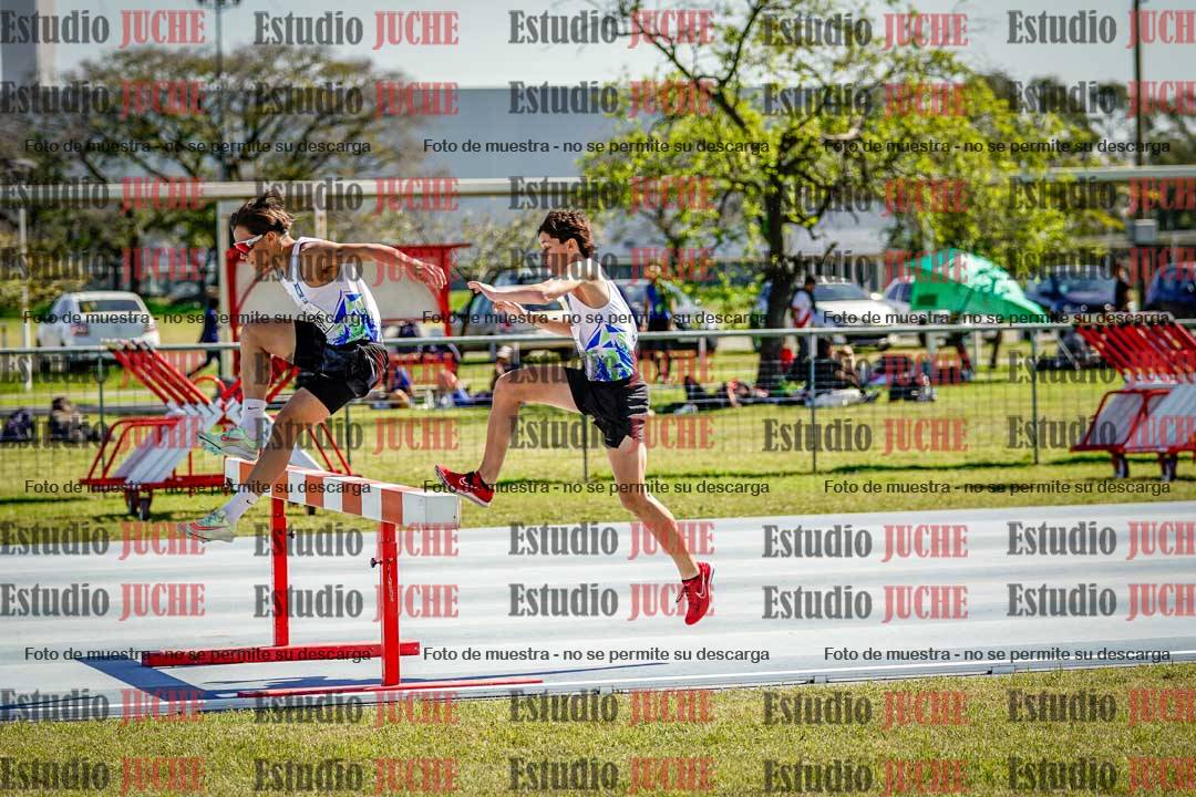 Fotos de los 2000 m con obstáculos de varones