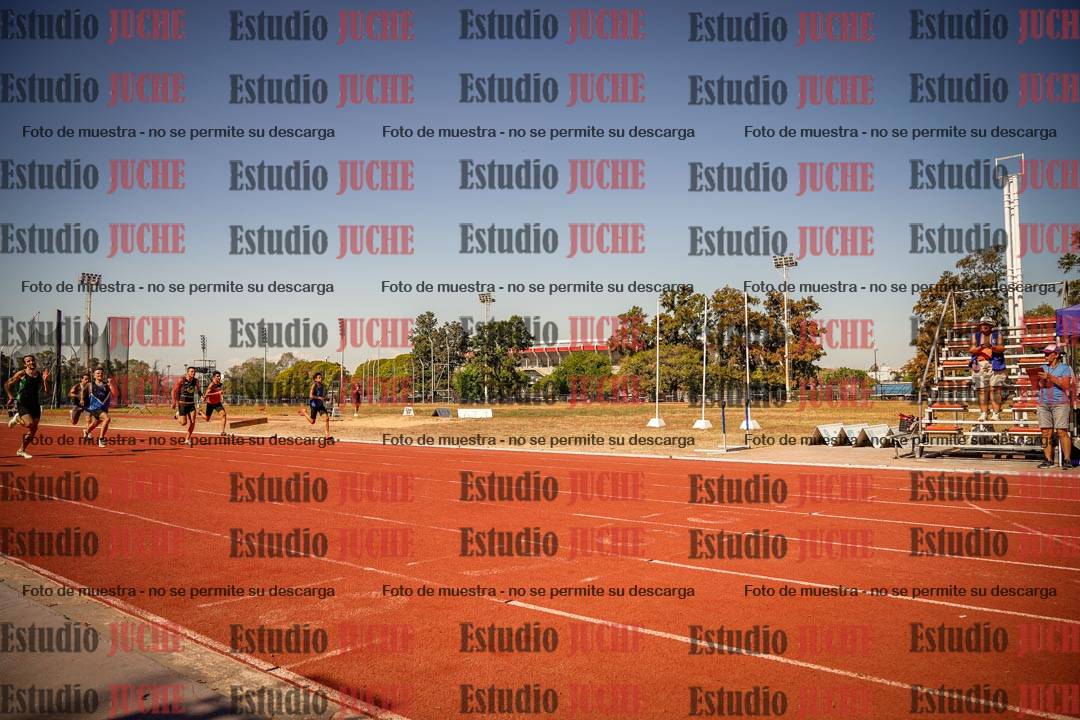 Fotos de los 200 m llanos de varones