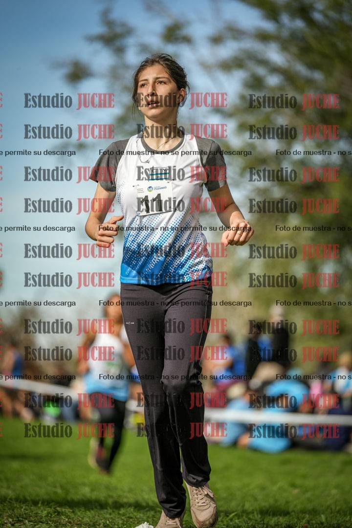 Fotos de la llegada del cross de 2000 m