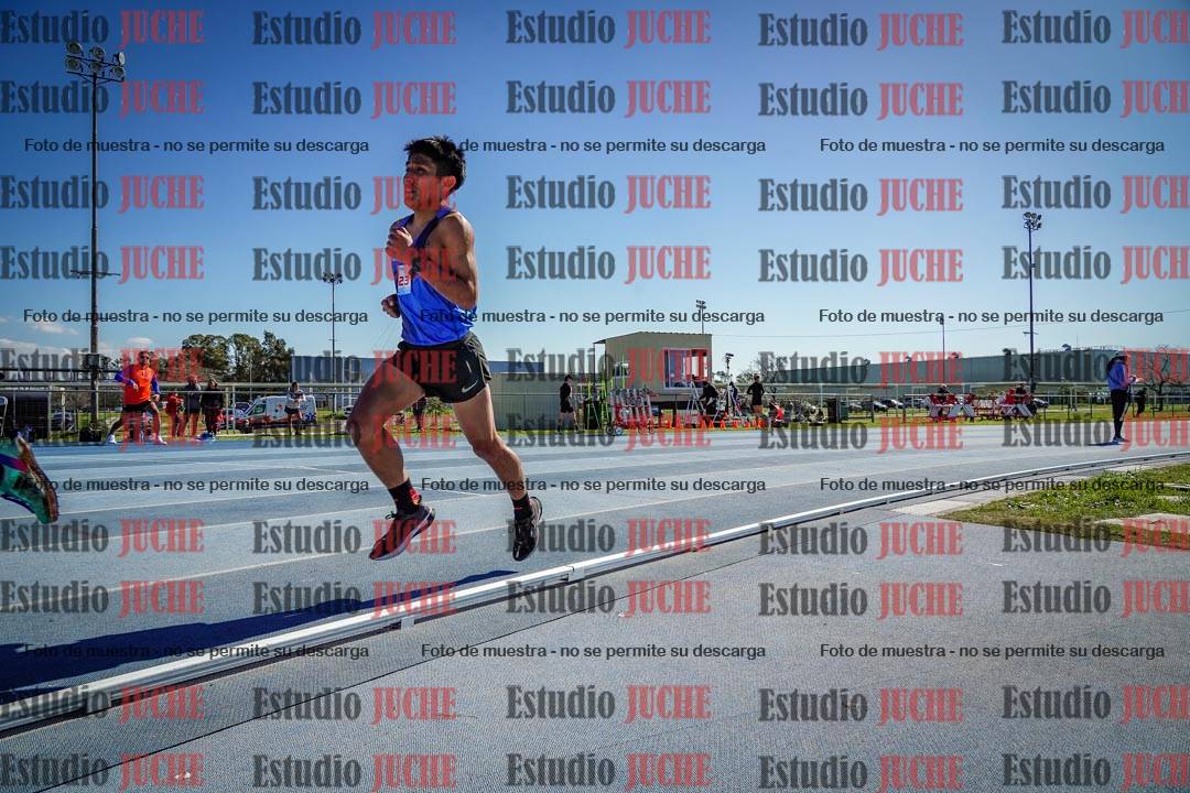 Fotos de los 5000 m llanos de mujeres y varones