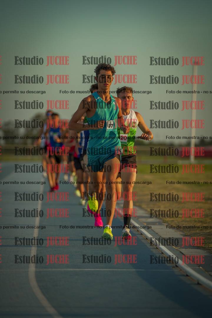 Fotos de los 3000 m llanos de varones