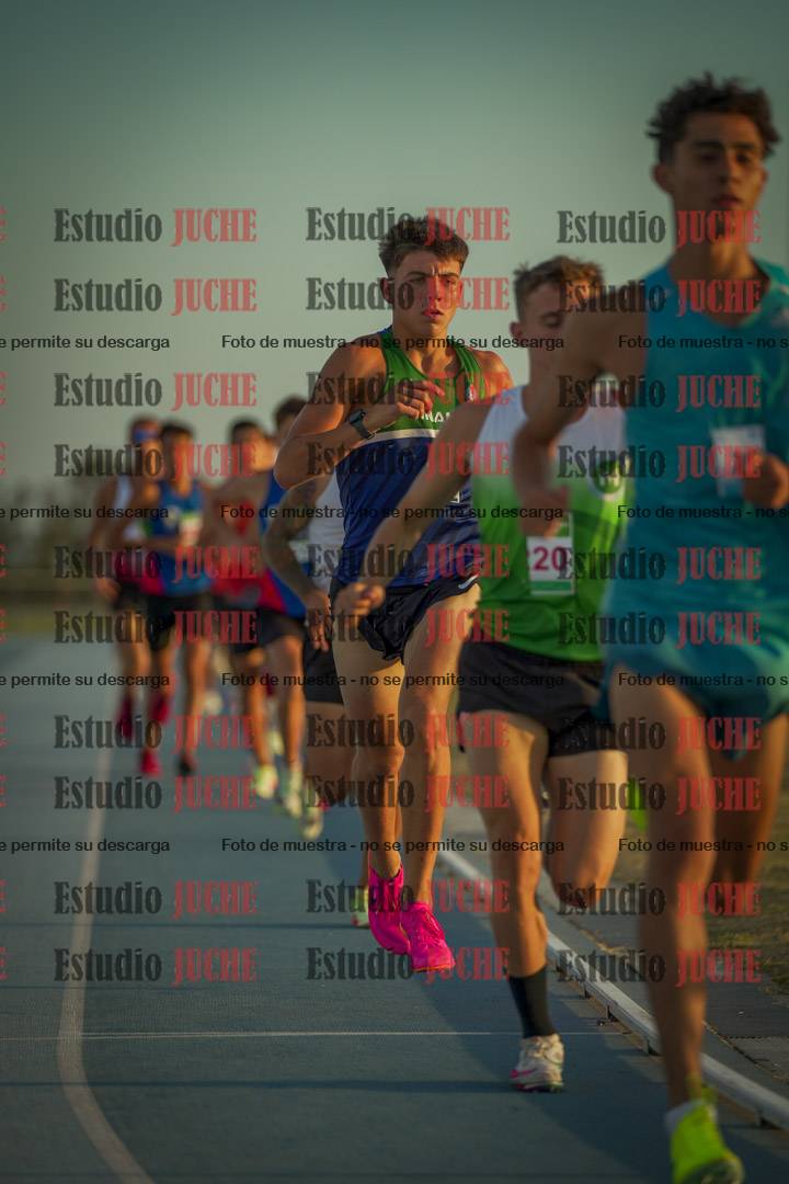 Fotos de los 3000 m llanos de varones