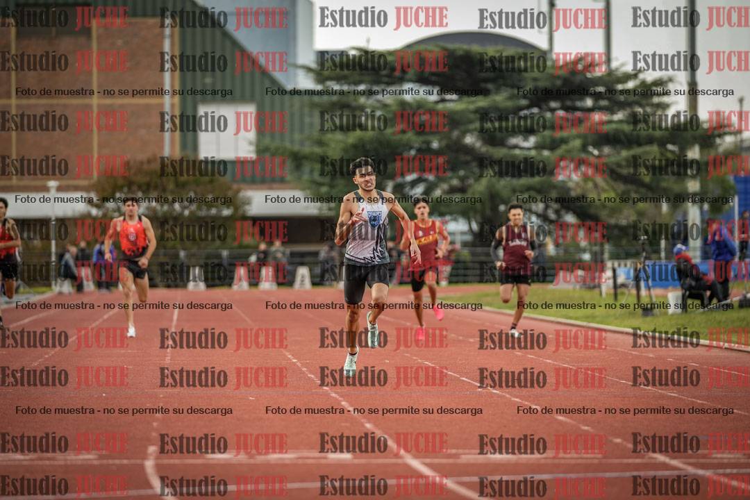 Fotos de los 400 m llanos de varones