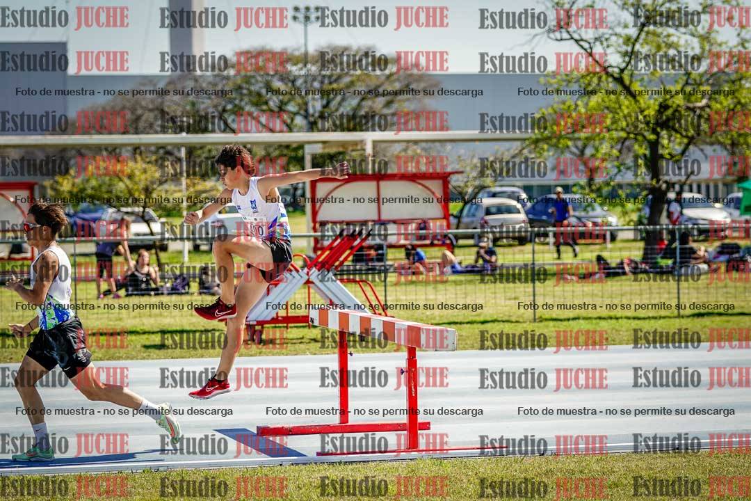 Fotos de los 2000 m con obstáculos de varones