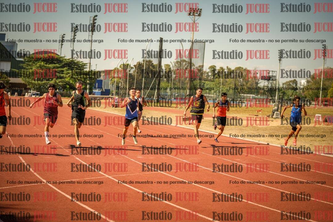 Fotos de los 200 m llanos de varones