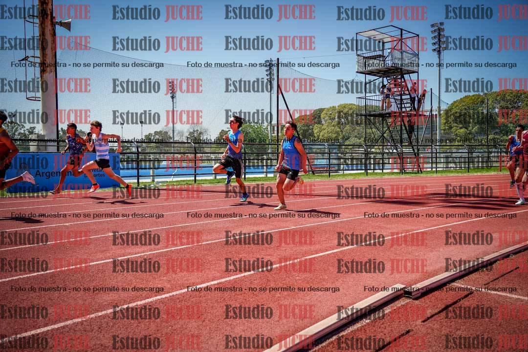 Fotos de los 200 m llanos de varones