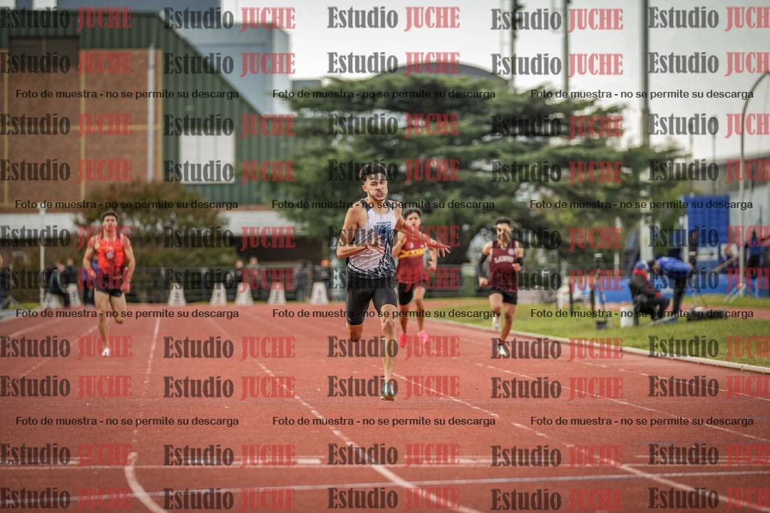 Fotos de los 400 m llanos de varones