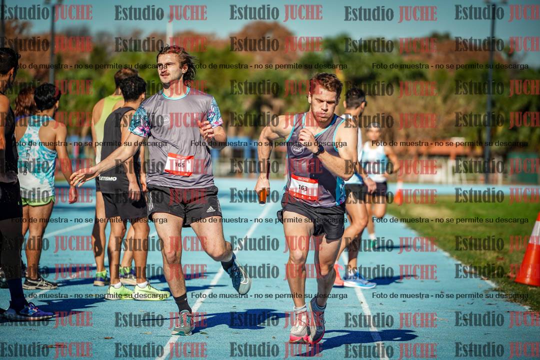 Fotos durante los relevos