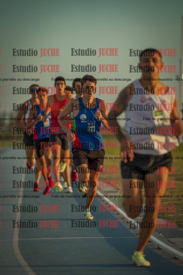 Fotos de los 3000 m llanos de varones