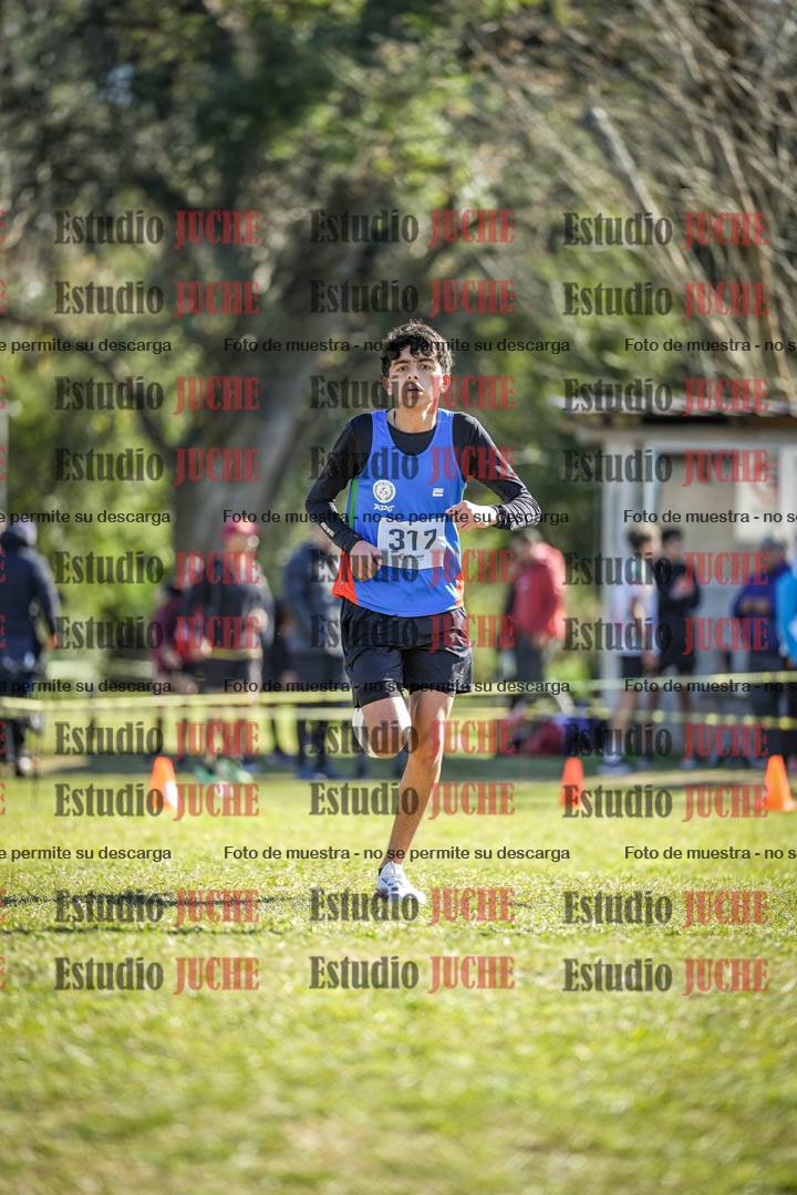 Fotos de la llegada del cross de 2000 m