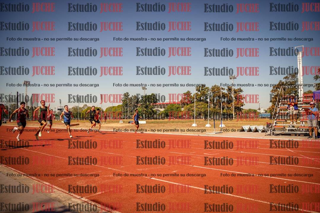 Fotos de los 200 m llanos de varones