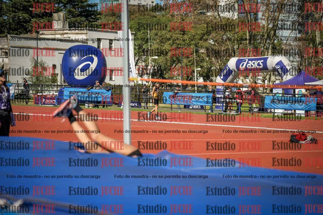 Fotos del salto en alto de mujeres
