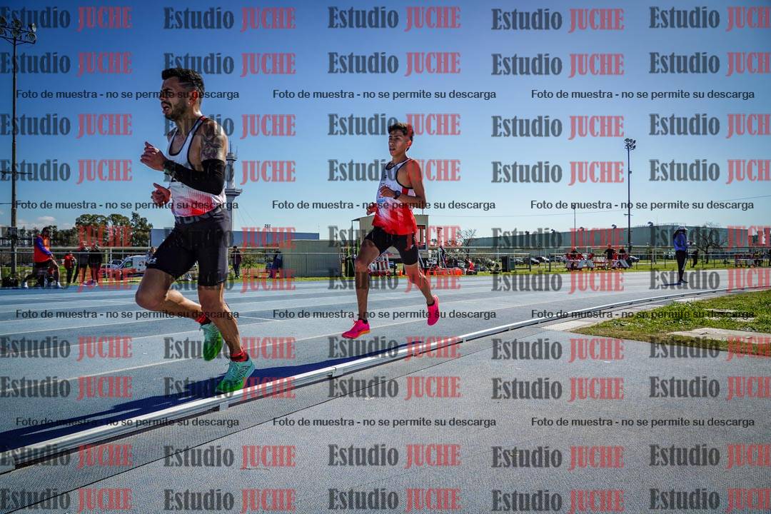 Fotos de los 5000 m llanos de mujeres y varones