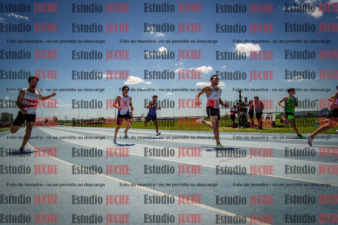 Fotos de los 100 m llanos de varones